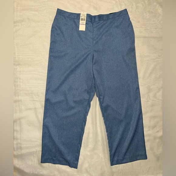 Plus size pants - Picture 3 of 3